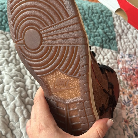 Bodega Dunk Sneakers - Picture 5 of 6